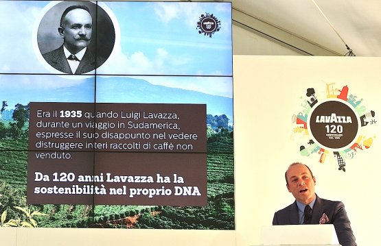 Giuseppe Lavazza durante la presentazione del prim