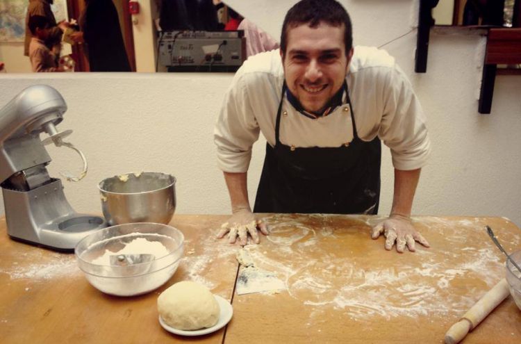 Giuseppe Insolda prepara tutta la pasta artigianalmente e ha insegnato a farlo anche alla sua brigata per la quale ha investito tantissimo tempo in formazione: «I primi cinque anni sono stati durissimi, non sono mai uscito dalla cucina»