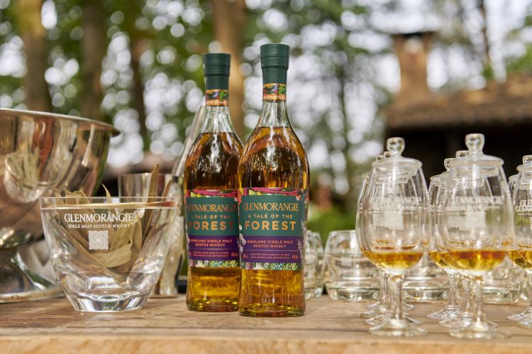 A whiskey born with the aromas of birch bark, juniper and heather.