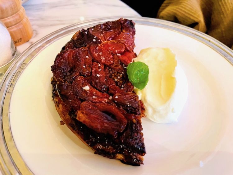 Tarte Tatin ai pomodori datterini siciliani, ristorante Gloria a Milano
