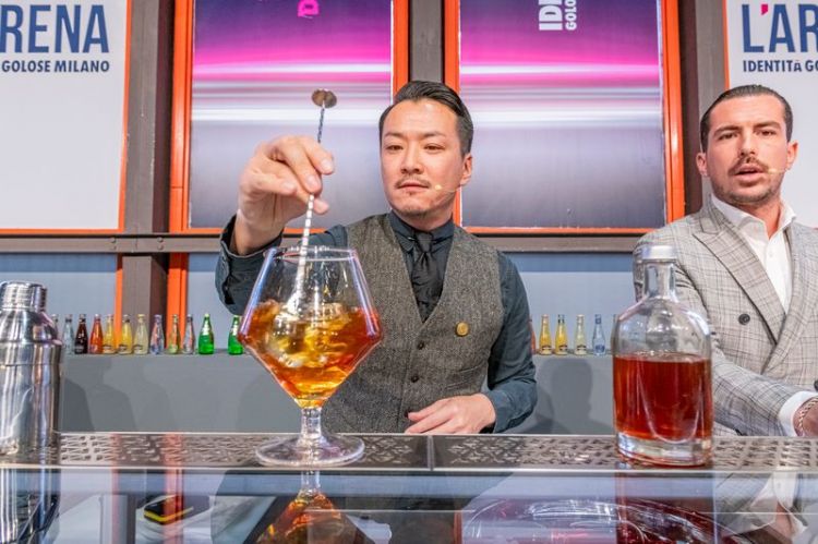 Shingo Gokan, fondatore di SG group, insieme a Edoardo Casarotto (Altrimenti Mixology Art Cocktail)