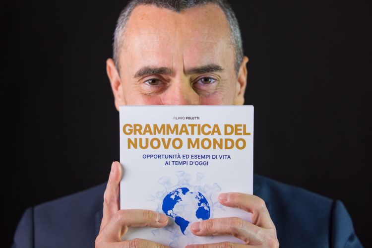 Il libro Grammatica del Nuovo Mondo edito da Lupetti Editore del giornalista e speaker milanese Filippo Poletti
