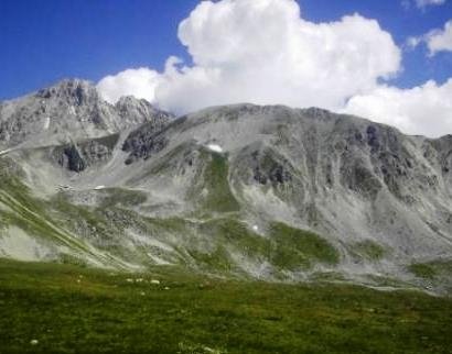 La natura esplode attorno al Gran Sasso