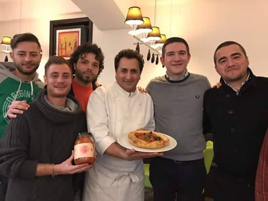 Falanga con i ragazzi della coop Siani