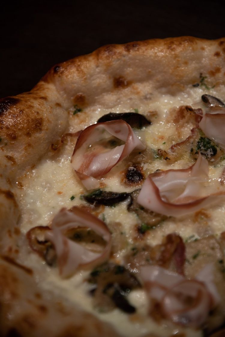 Guanciale nero dei Nebrodi, cardoncelli, fior di latte del Formagiat