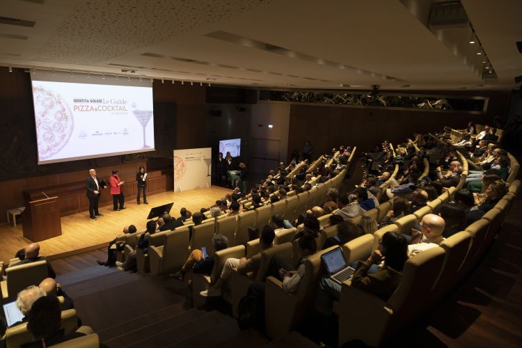 Un momento della presentazione della Guida, lunedì al Centro Congressi di Fondazione Cariplo a Milano