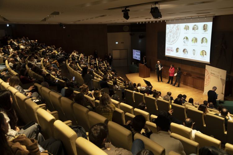 Un momento della presentazione della Guida, lunedì al Centro Congressi di Fondazione Cariplo a Milano