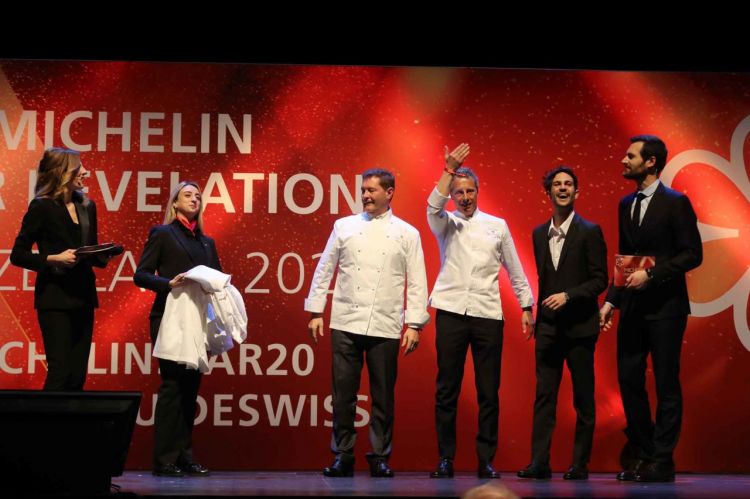 Al centro, Chicco Cerea con Paolo Rota, chef del Da Vittorio a St.Moritz, nuovo due stelle
