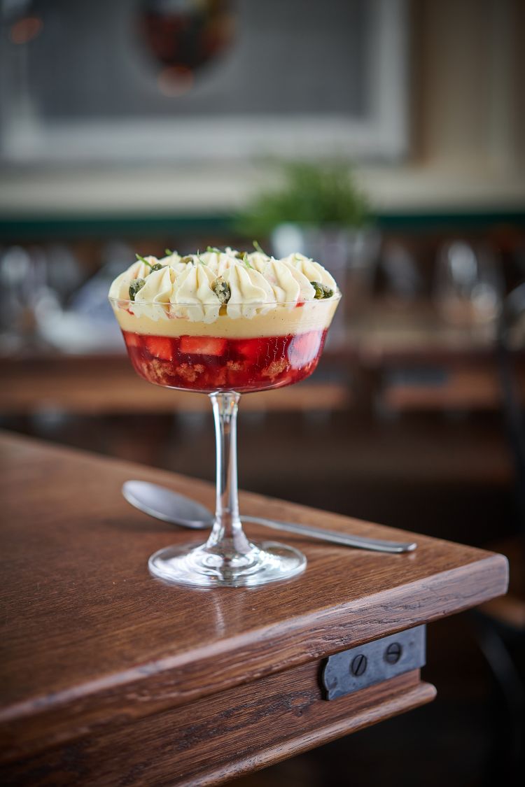 Ginger and strawberry trifle 
