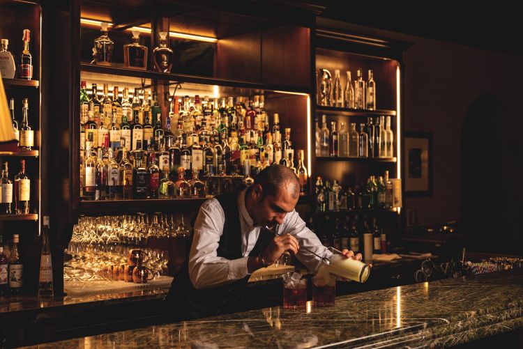 Il bancone del Bar Visconti
