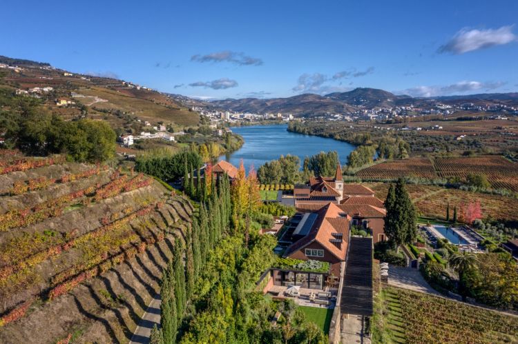 La magnifica Valle del Douro con il Six Senses Dou