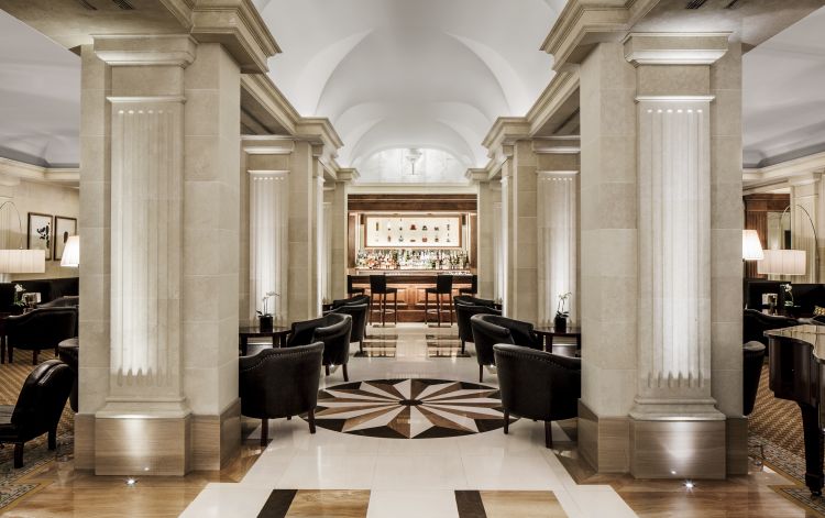 Il bar dell'Hotel Majestic di Barcellona è un