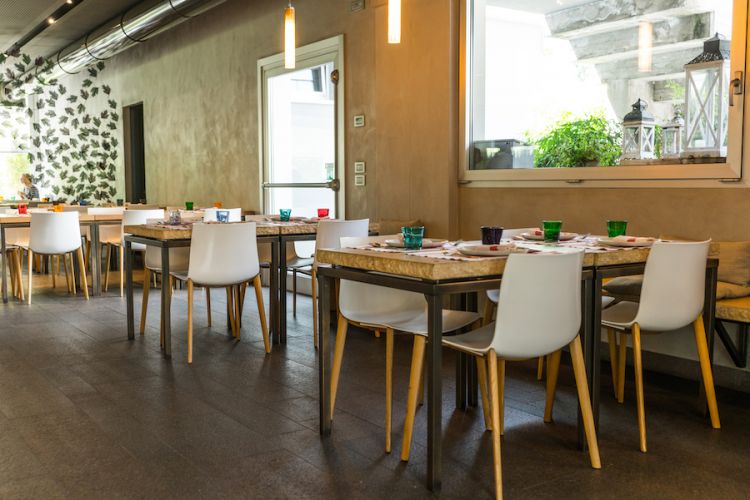 Uno spazio interno dei Tigli, la pizzeria di Simone Padoan a San Bonifacio (Verona)