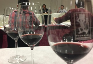 Tra i vini di punta, il Rosso Faye (Cabernet Sauvignon al 50%, Cabernet Franc, Merlot e Lagrein). Esemplare il millesimo 1990
