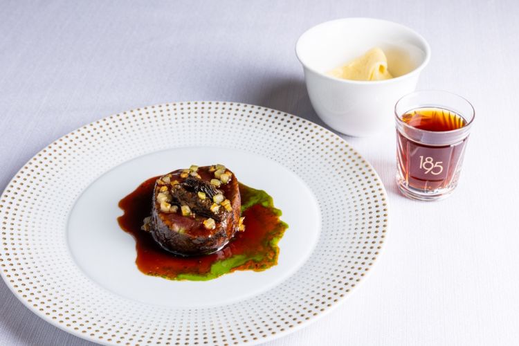 In abbinamento al piatto, grazie al nostro partner 1895 by Lavazza, un caff&egrave; Flor De Oro, single origin dalla Colombia
