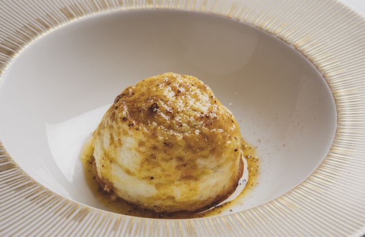 Fabio Abbattista: Soufflé fondente al Parmigiano Reggiano e mais affumicato