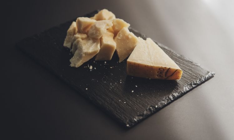 Il Parmigiano Reggiano è un ingrediente straordinario, ma non è solo un ingrediente: lo ha ricordato anche il presidente del Consorzio, Nicola Bertinelli, sottolineando come sia importante anche nella ristorazione proporre il Parmigiano anche nella sua semplicità