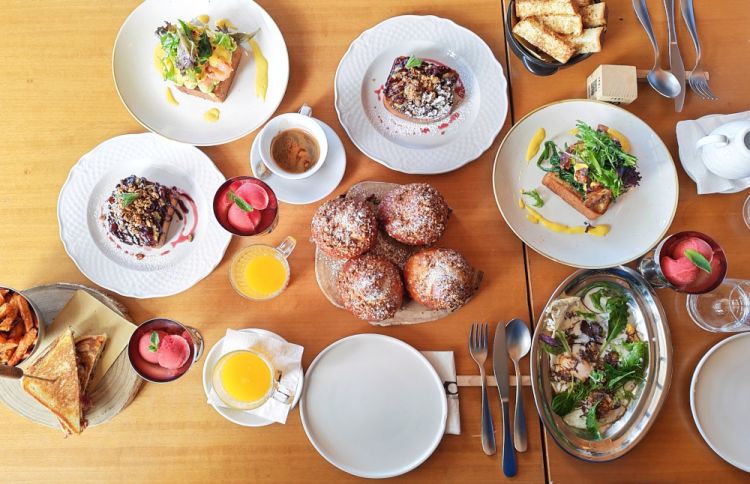 Il brunch di Mercato del Porto con proposte dolci e salate
