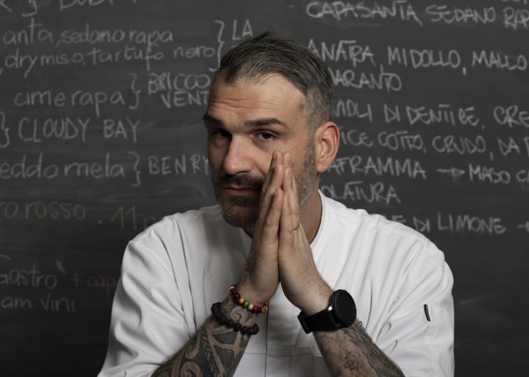 Roberto Di Pinto è lo chef del ristorante Sine, a Milano
