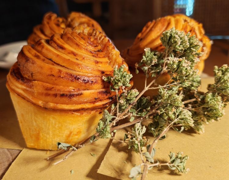 Il pane sfogliato al pomodorino
