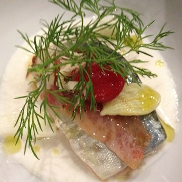 Mandorle, sgombro e speck di ventresca di tonno di Giuseppe Causarano, chdef alla Fattoria delle Torri a Modica in provincia di Ragusa, telefono +39.0932.751286