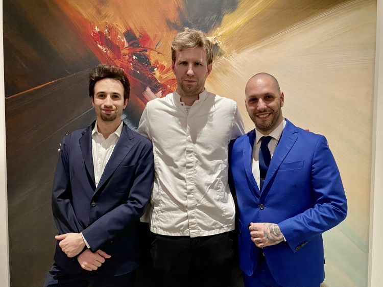 Il titolare del ristorante Edoardo Borgia, lo chef Giacomo Lovato e il restaurant manager Tiziano Sotgia