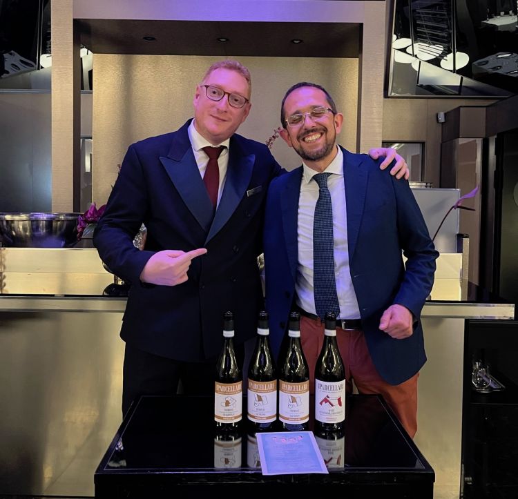 Paolo Porfidio, miglior sommelier d'Italia per la Guida Ristoranti di Identità Golose 2023 ha curato l'abbinamento vini scegliendo I Parcellari - Foto AC
