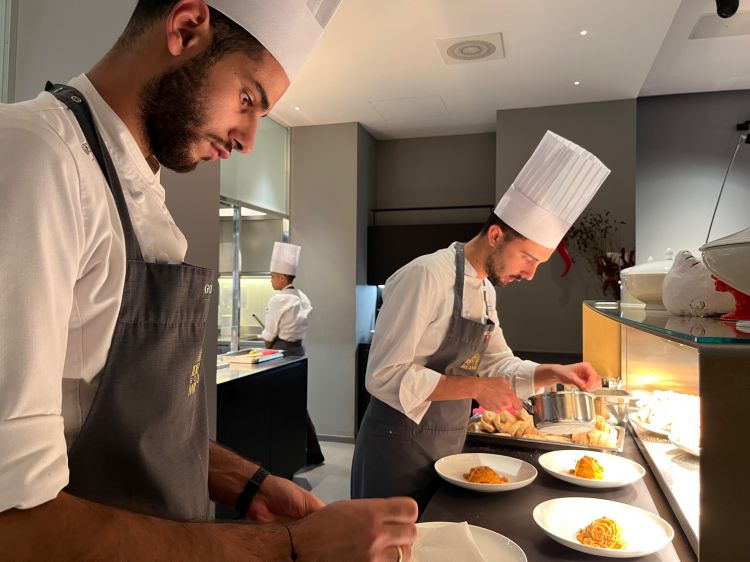 Il suos chef chef Alessio Magistro e lo chef Edoardo Traverso