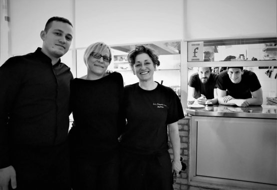 Radion Girleanu, maître, Mirka Guberti sommelier e proprietaria assieme alla chef Francesca Ciucci