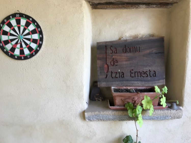 We slept at Sa domu de tzia Ernesta, a cosy hotel created by Petza a few metres from Casa Puddu
