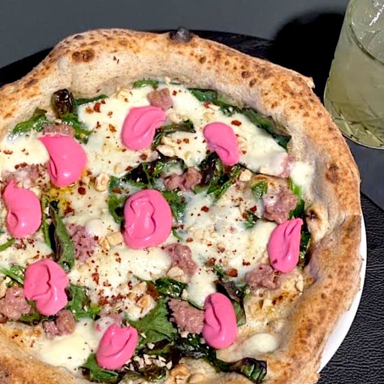 La pizza Popeye, una delle più richieste al Batti