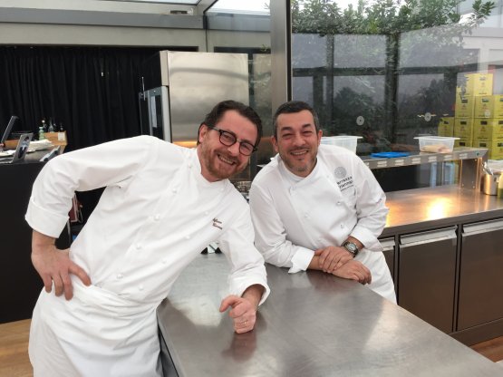Stefano Cerveni e Fabrizio Ferrari, i co-chef della Terrazza Triennale di Milano, teatro del pranzo di ieri
