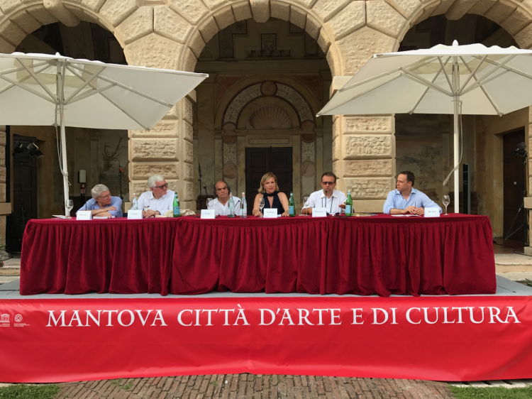 Il tavolo dei relatori: Malacarne, Santini, Paolini, Garibaldi, Montanari, Marchini
