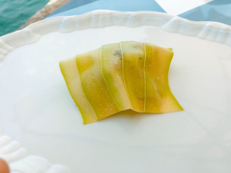 Sicilian Patella, trombetta courgettes, mango oil, marigold butter. As often the case, one can notice in Camanini’s entrées a veil of vegetal ingredients (in this case courgettes) covering the rest, leaving the guest to find out what’s underneath
