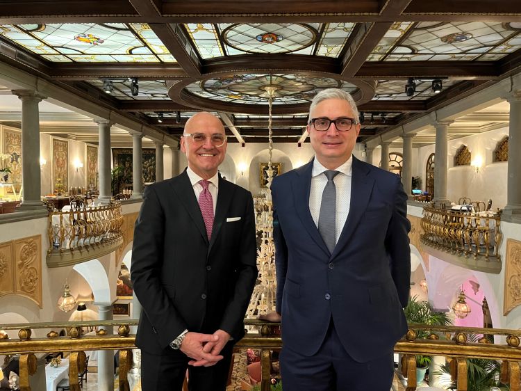 Il direttore del St. Regis e del Westin Excelsior di Firenze Domenico Colella e il Food and beverage manager Eugenio Serino - Foto AC
