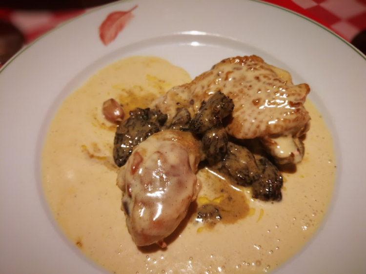Bresse chicken in cream sauce