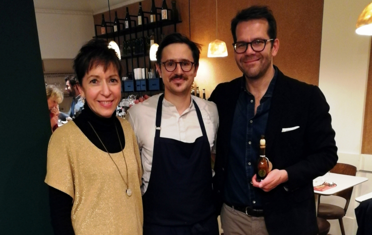 Alessandra Pierini (Rap Epicerie), lo chef Thomas Benady&nbsp;e&nbsp;Andrea Bezzecchi, proprietario dell&rsquo;Acetaia San Giacomo e presidente del Consorzio dell&rsquo;Aceto Balsamico Tradizionale di Reggio Emilia
