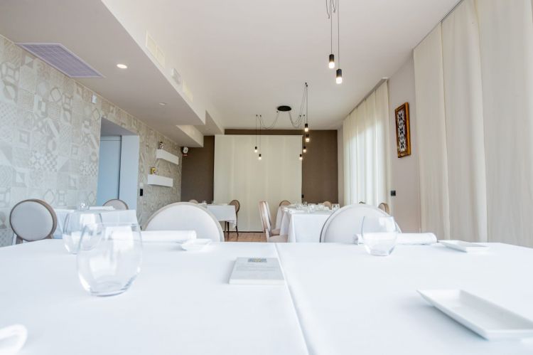 La sala del ristorante Modì
