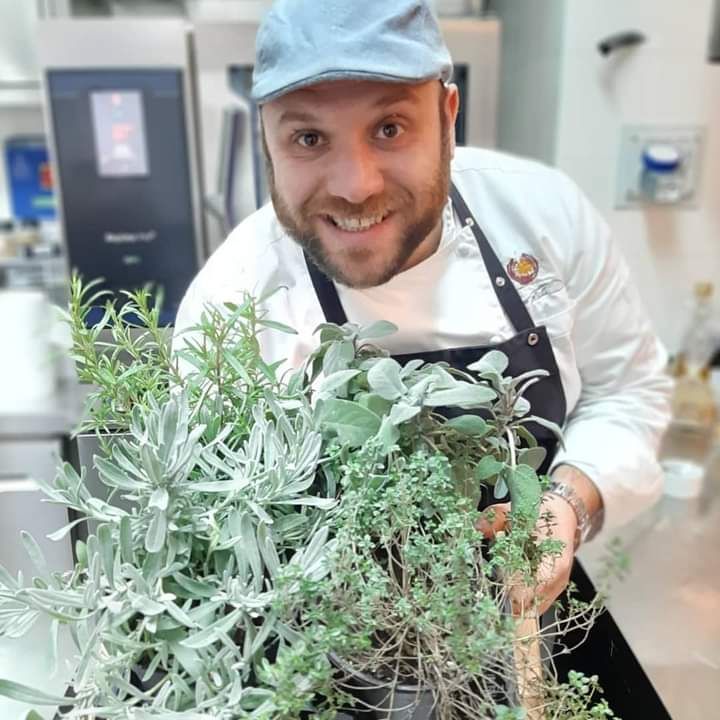 Lo chef Mauro Ladu
