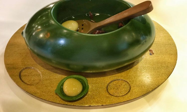 Un classico degli Adrià: le olive sferificate
