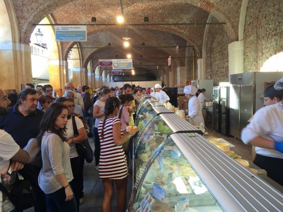 Leitmotiv della decima edizione: "alle sorgenti del latte", un tentativo di spostare i fari sul prodotto da cui tutto ha inizio