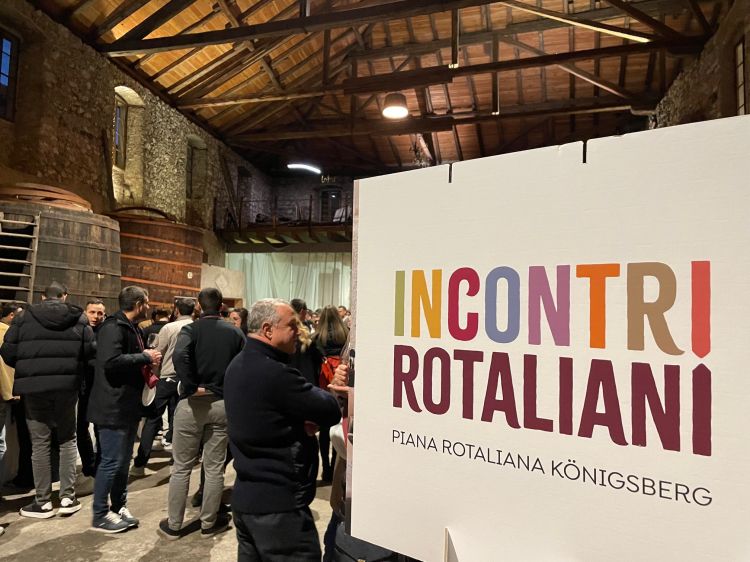 La manifestazione biennale è organizzata dal Cons