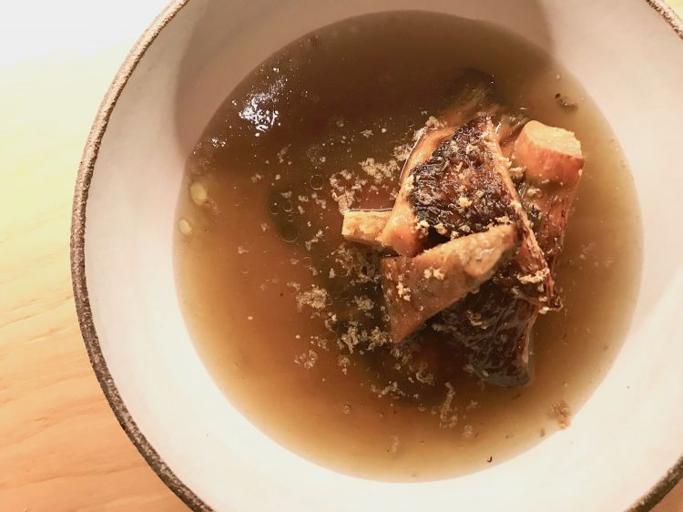 Tarhana con funghi di pino e lievito