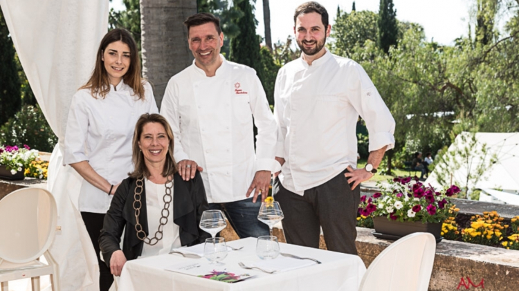 De Prai con la squadra attuale del The Cook di Genova: Elisa Arduni, Ivano Ricchebono e Marco Primiceri
