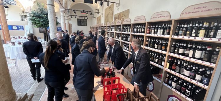 L'ottimo servizio dei sommelier di Ais Toscana
