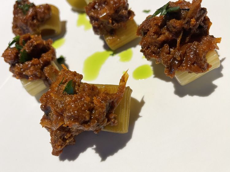 La pasta al tonno di Nicola Bonora chef del ristor