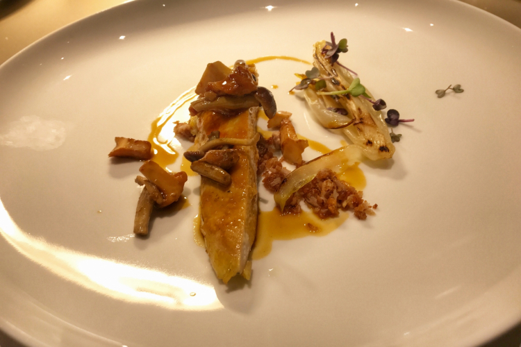 Faraona al ragù di porcini