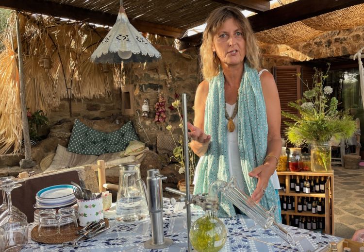 Ines Lommatzsch durante la presentazione dei suoi prodotti