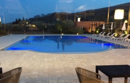 La piscina di Villa Neri
