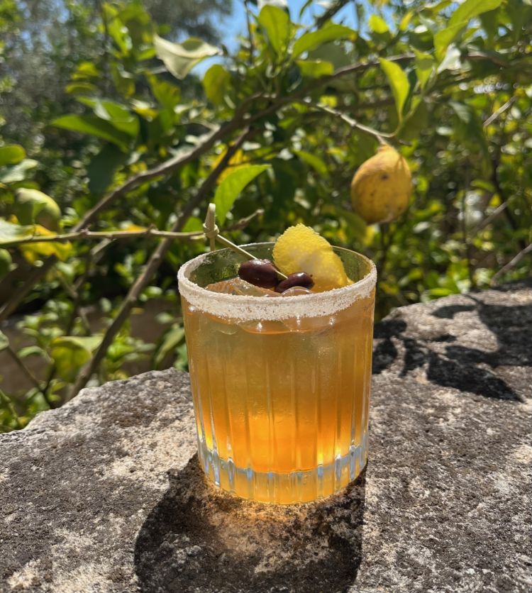 Cocktail analcolico al pomodorino giallo e peperone

